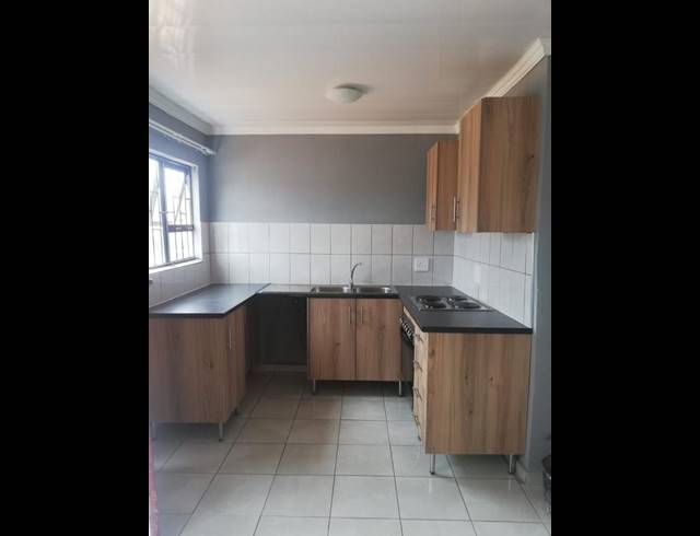 2 BEDROOM HOUSE FOR SALE IN SOSHANGUVE XX